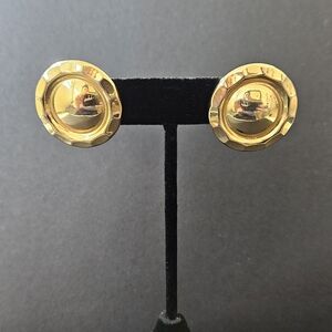 Elegant Gold Stud Earrings